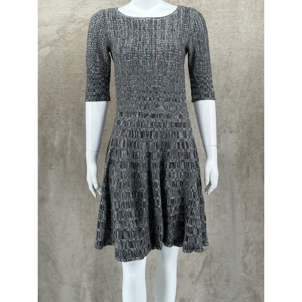 Ivanka Trump Dress Womens Small‎ Black Gray Knit Fit & Flare Stretch Minimalist